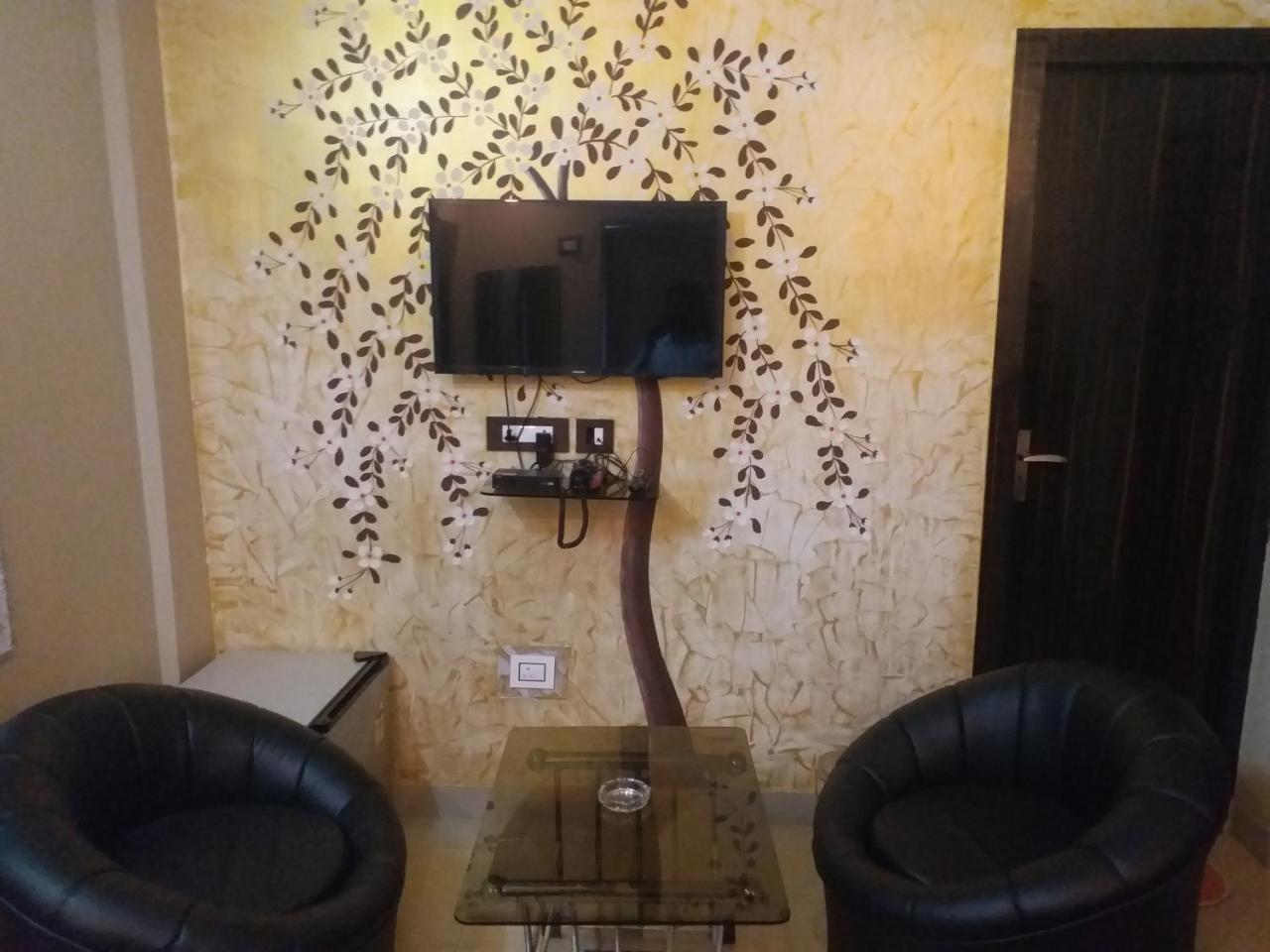 Gauripur Recline Hotel And Restaurant מראה חיצוני תמונה