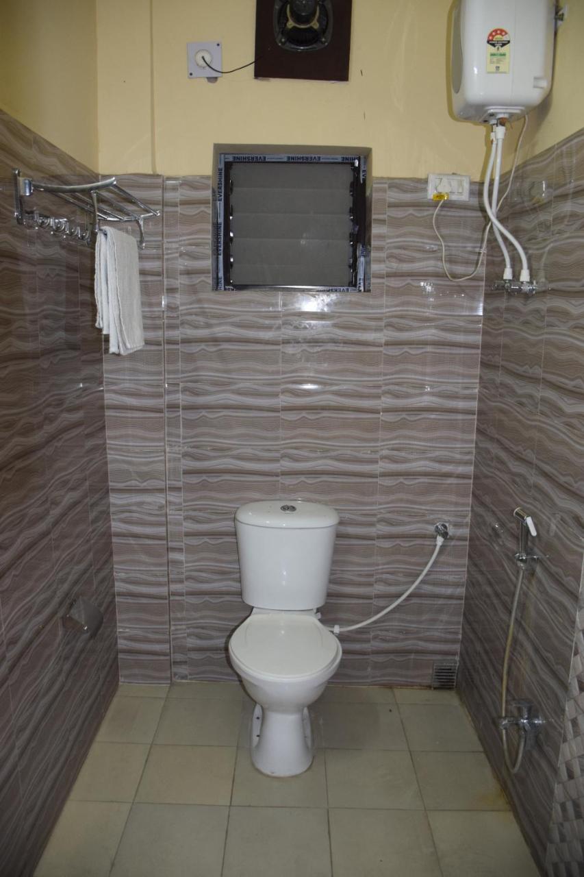 Gauripur Recline Hotel And Restaurant מראה חיצוני תמונה