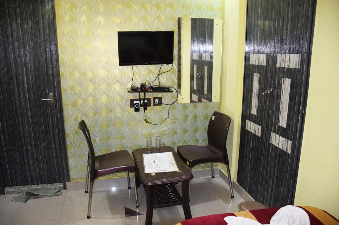 Gauripur Recline Hotel And Restaurant מראה חיצוני תמונה