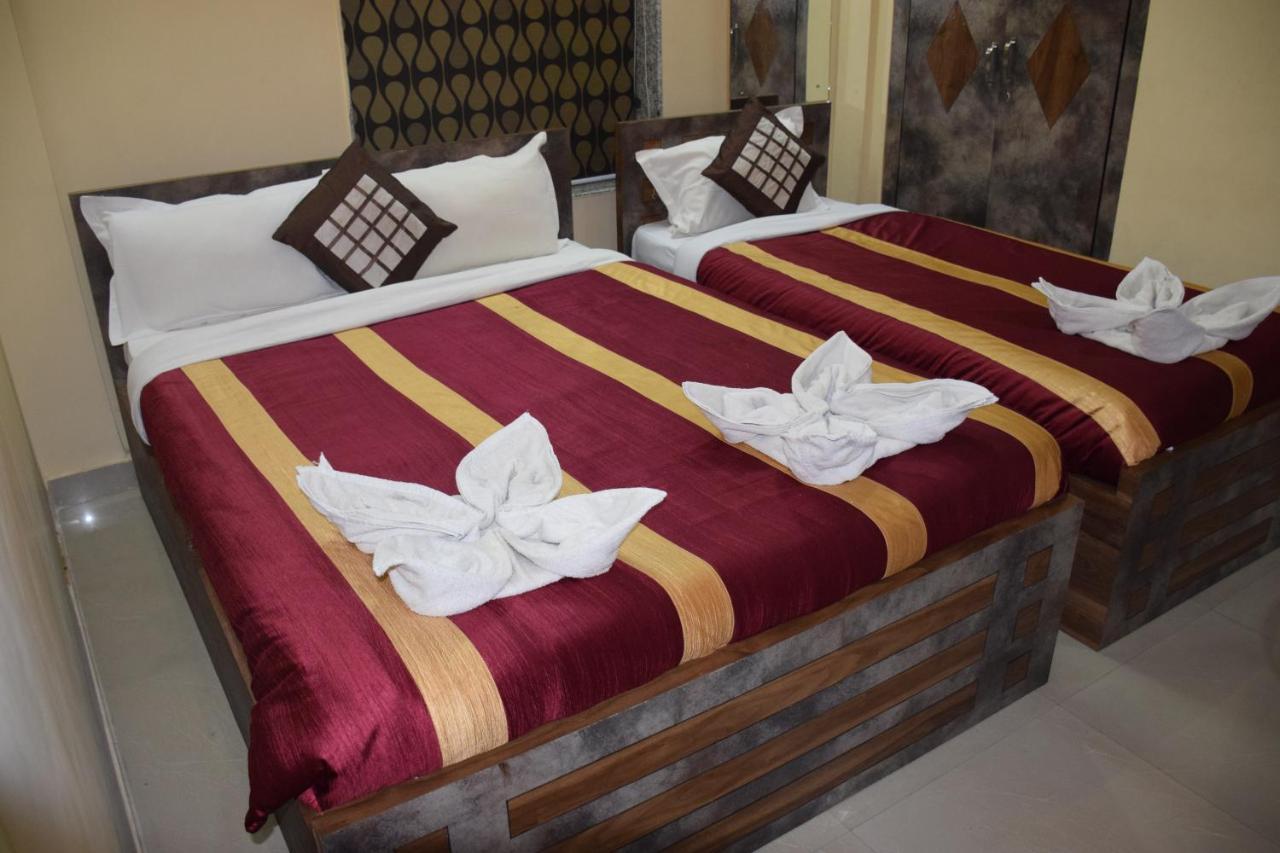 Gauripur Recline Hotel And Restaurant מראה חיצוני תמונה